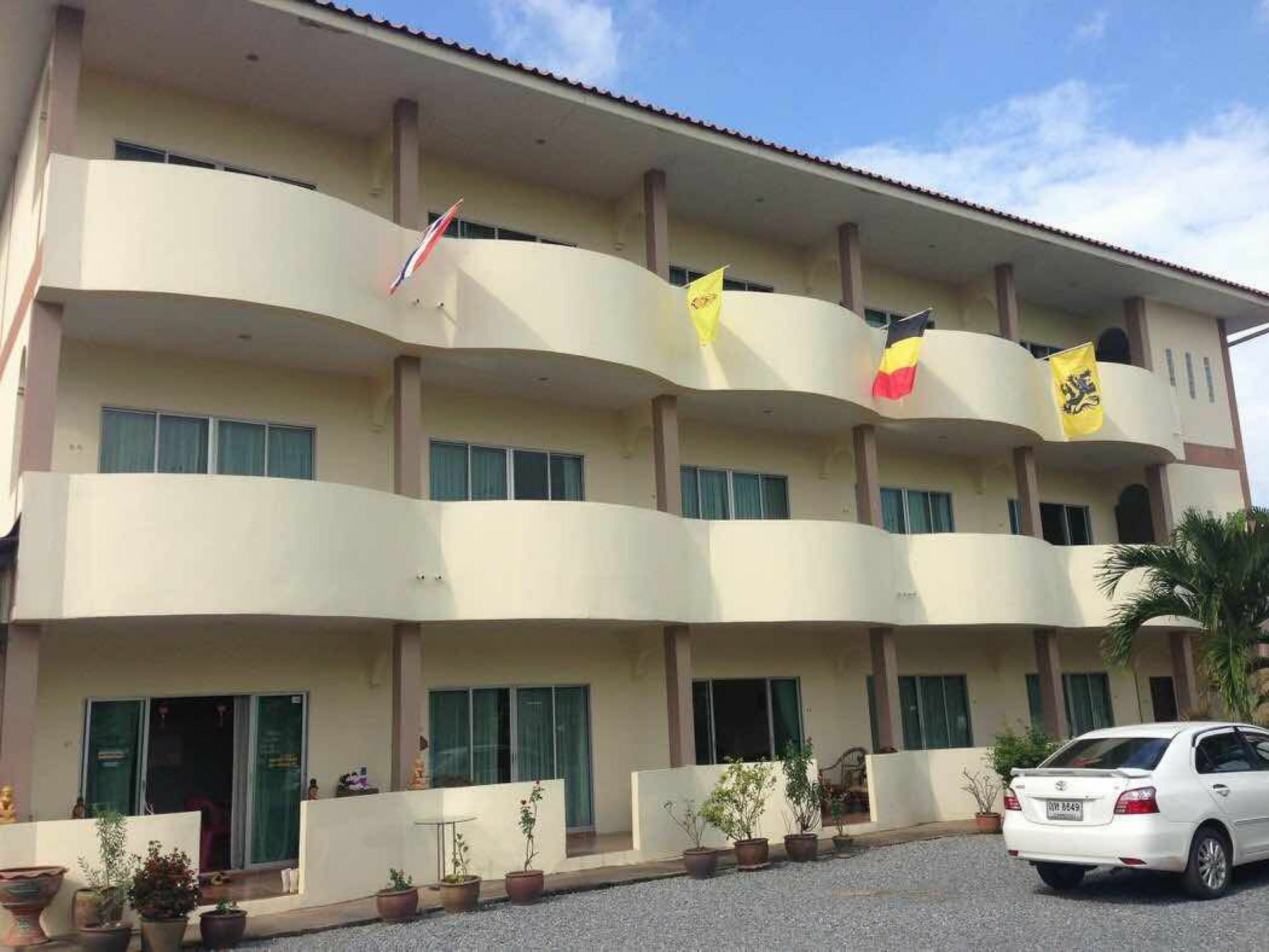 Roomquest One Bangsaray Bang Sare Exterior photo